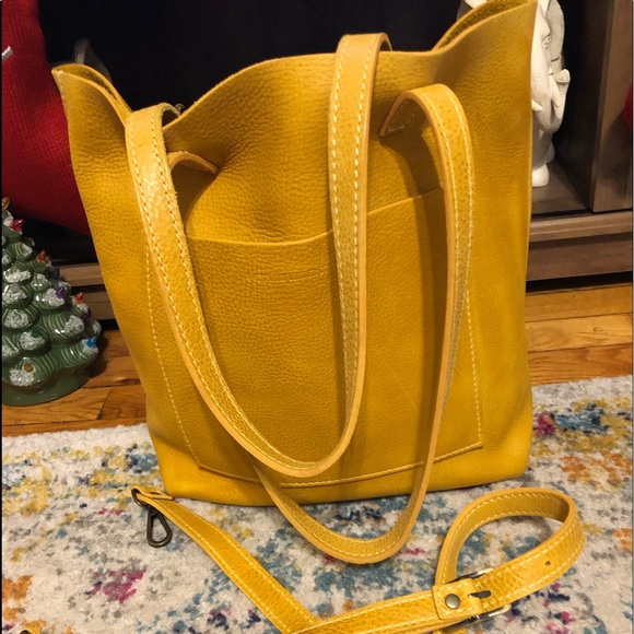 Portland Leather Goods Handbags - Gently used, CONDITIONED Portland Leather Goods large crossbody tote. Gaia